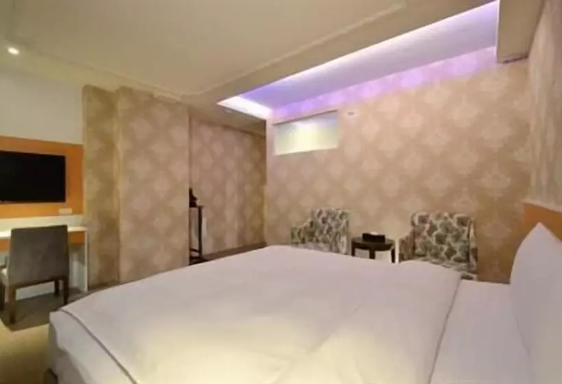 هتل Zhaody