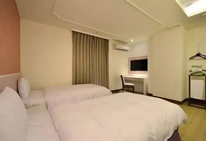 هتل Zhaody
