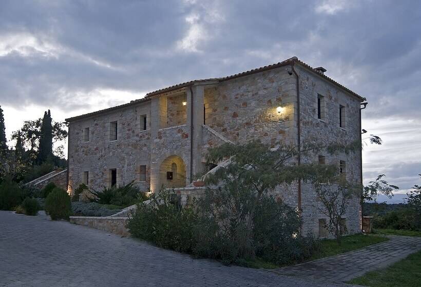 Klymeni Traditional Homes