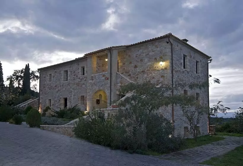 Klymeni Traditional Homes