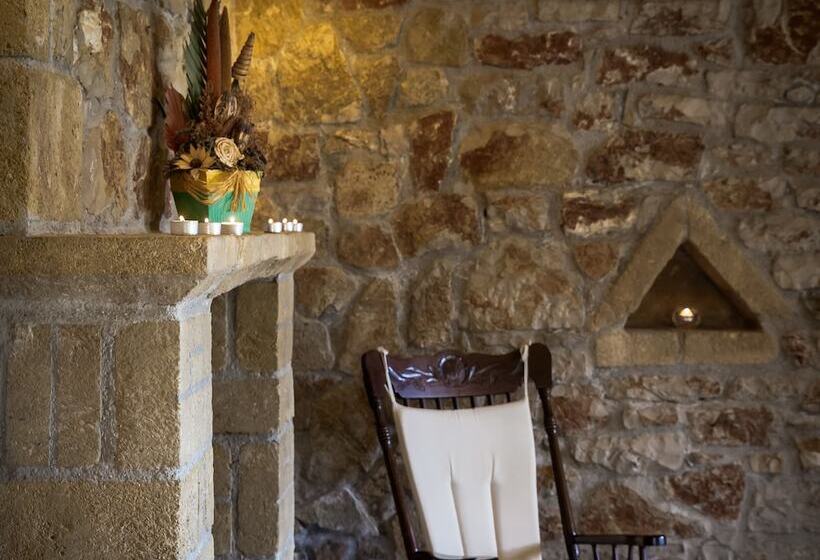 Klymeni Traditional Homes