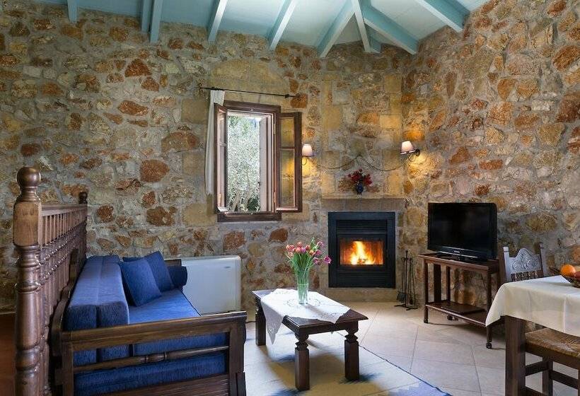 Klymeni Traditional Homes