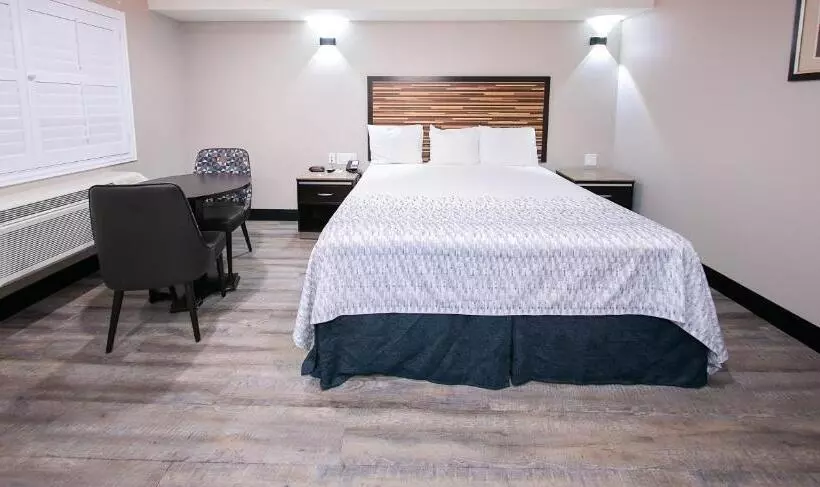 Motelli Diamond Bell Inn & Suites