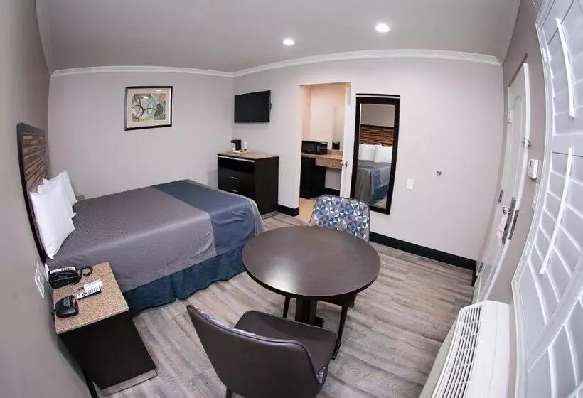 Motelli Diamond Bell Inn & Suites