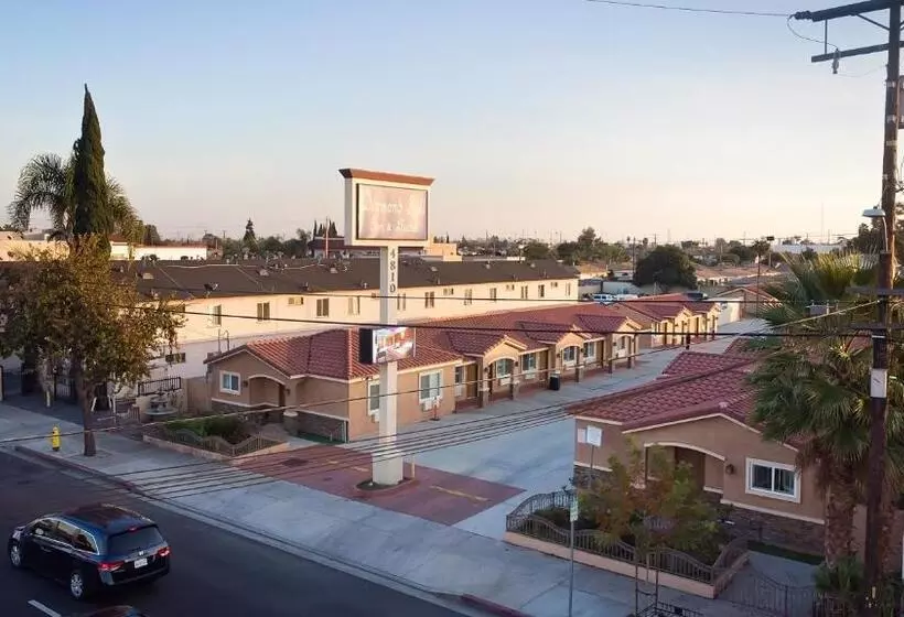 Motelli Diamond Bell Inn & Suites