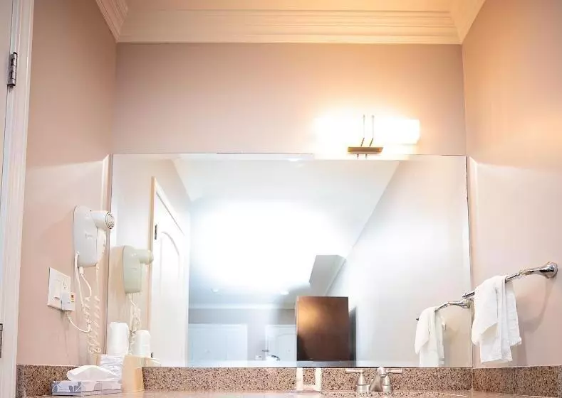 Motelli Diamond Bell Inn & Suites
