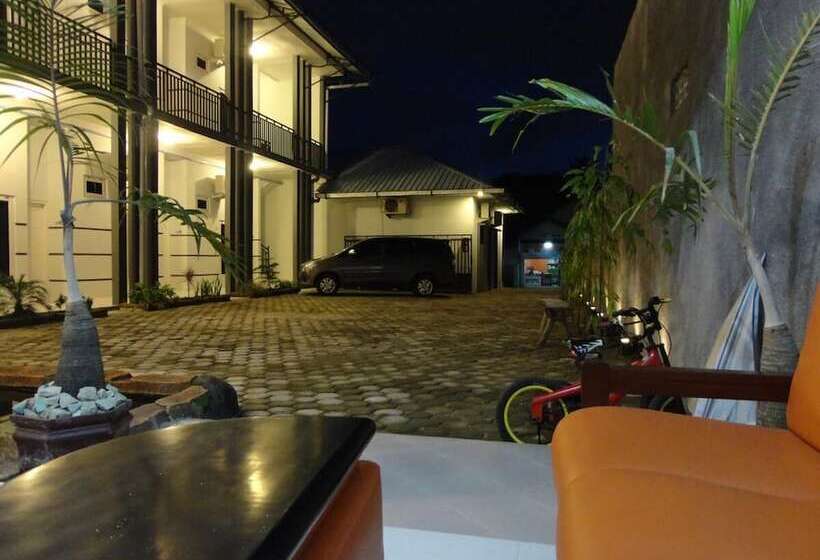 膳宿费 Pendowo Huis Guest House