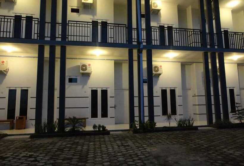 膳宿费 Pendowo Huis Guest House