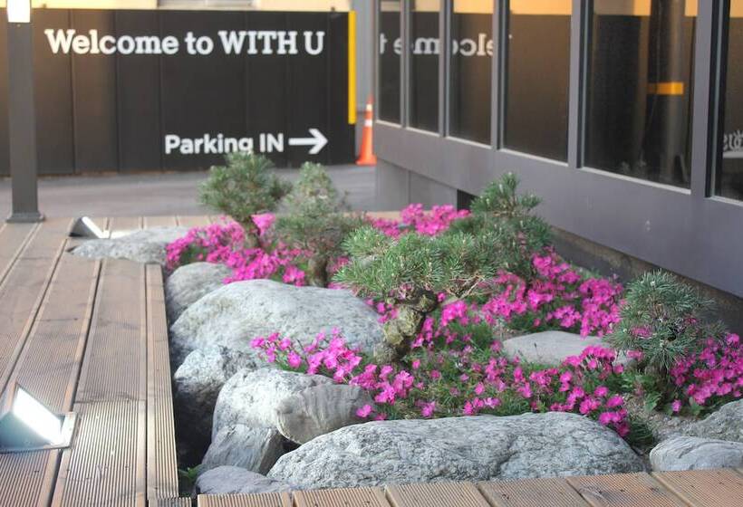 Pension (Hôtel basse catégorie) With U Hotel & Guesthouse