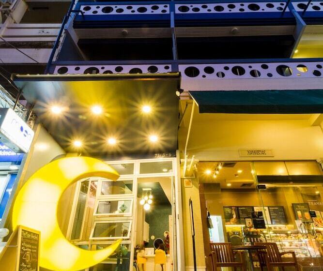 The Moon Hostel Huahin