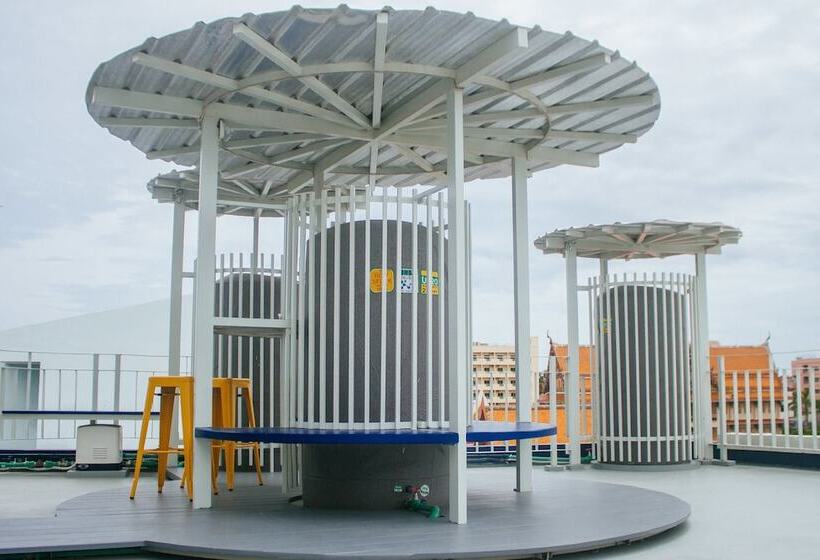 The Moon Hostel Huahin