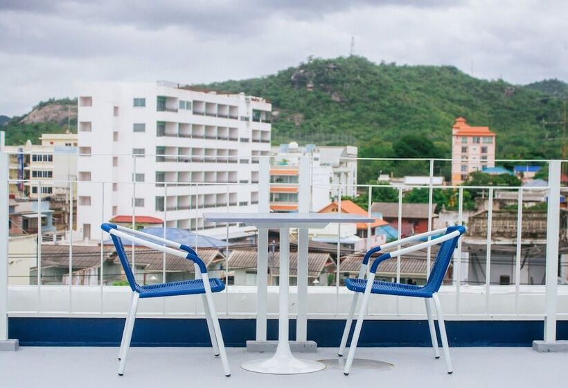 The Moon Hostel Huahin