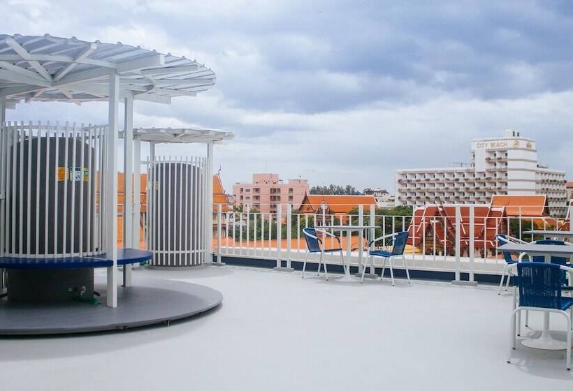 The Moon Hostel Huahin