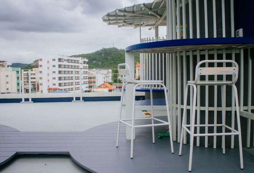 The Moon Hostel Huahin