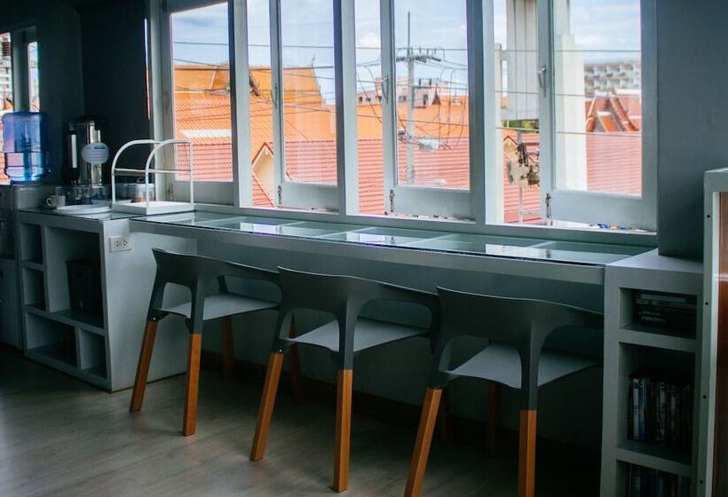 The Moon Hostel Huahin