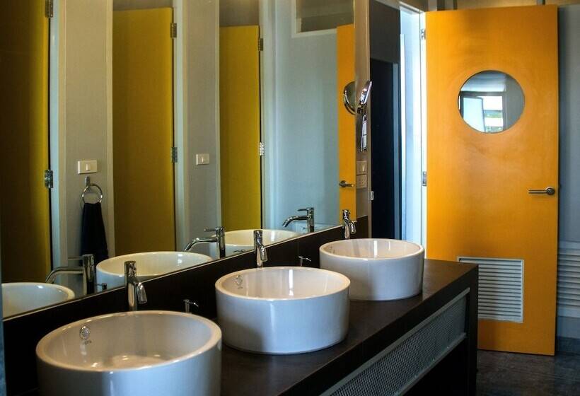 The Moon Hostel Huahin