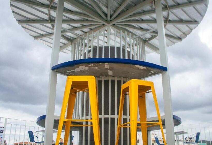 The Moon Hostel Huahin