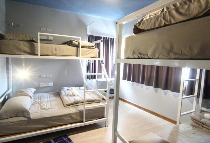 The Moon Hostel Huahin