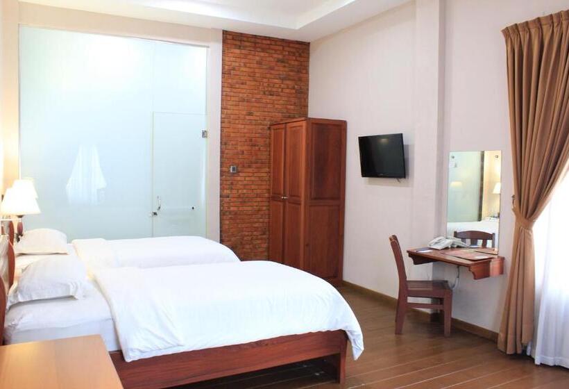 Thong S Inn Hotel Kualanamu