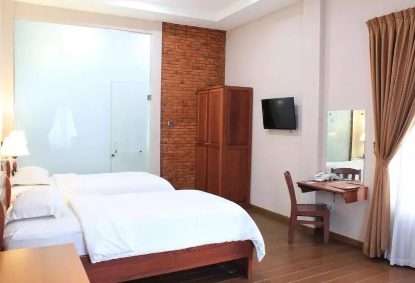 Thong S Inn Hotel Kualanamu