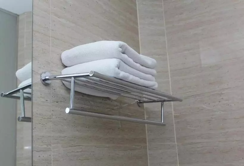 Thong S Inn Hotel Kualanamu