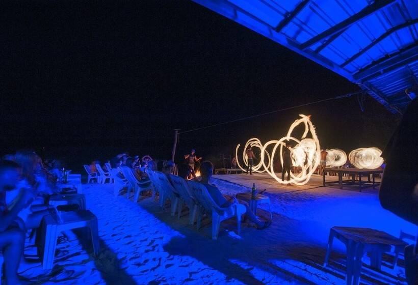 Twin Palms Hostel Phi Phi