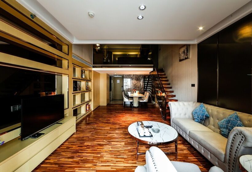 Waifden Apartment Poly D Branch