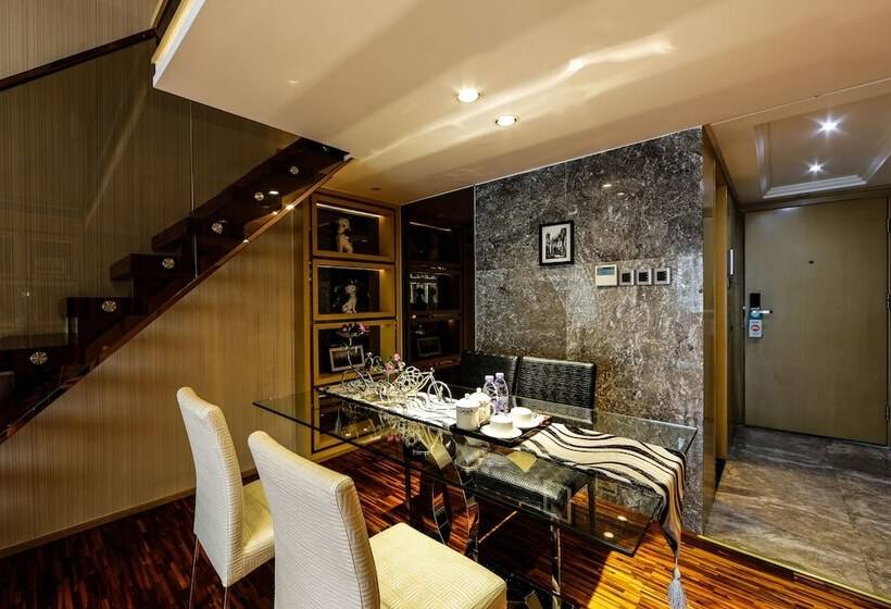 Waifden Apartment Poly D Branch