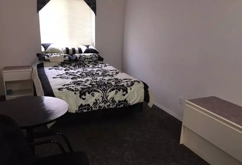 Invermere Hostel