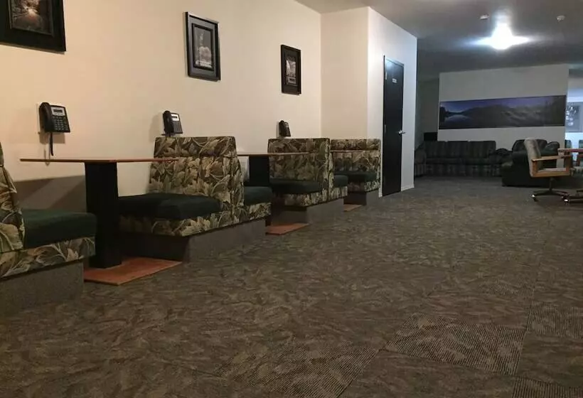 Invermere Hostel