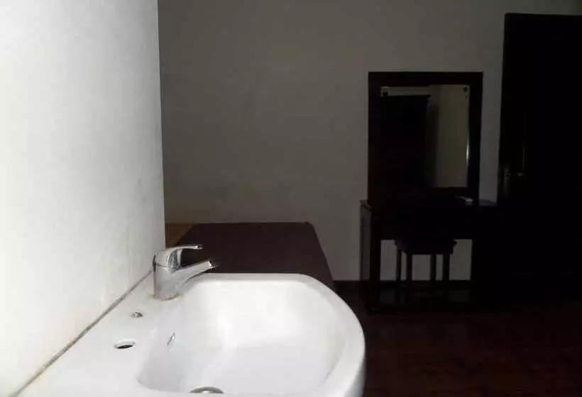 Pensió De Clove Guest House