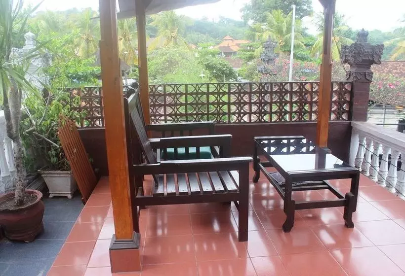 ペンション Serangan Inn 1