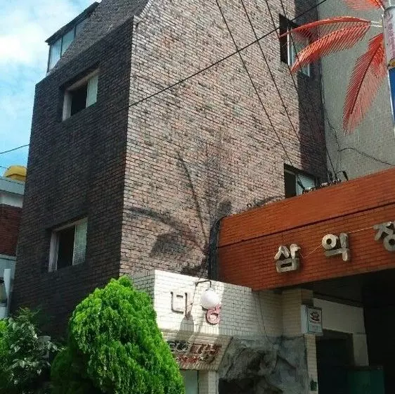 Samik Jang Motel