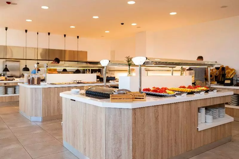 ホテル Lambi Resort