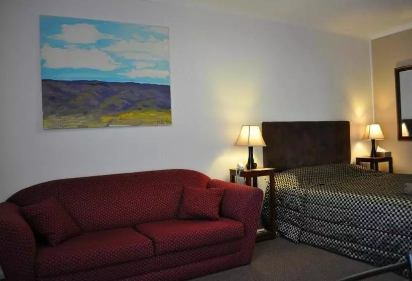 Augusta Courtyard Motel
