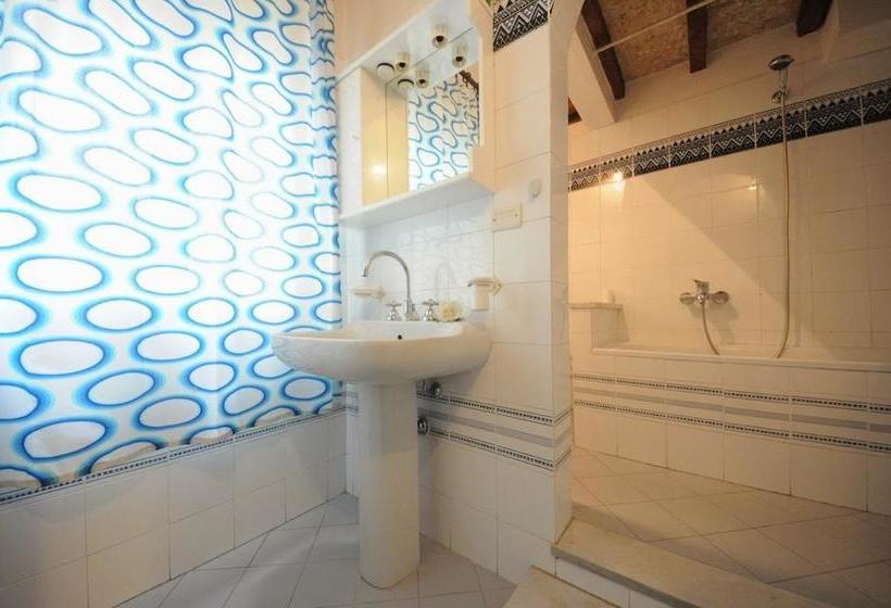 تختخواب و صبحانه Mdr Già Via Larga Rooms