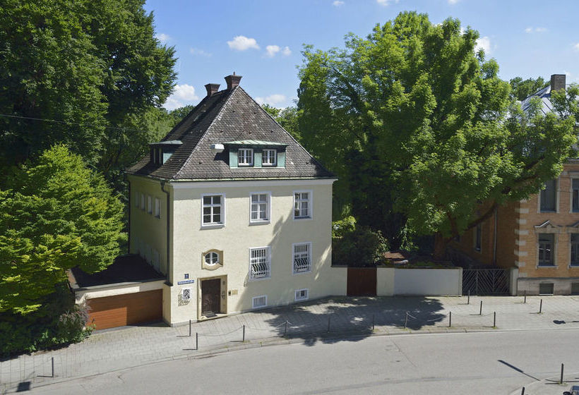 Frederics Residenz Am Englischen Garten