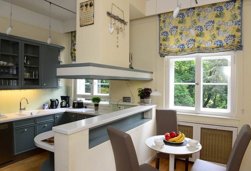 Frederics Residenz Am Englischen Garten