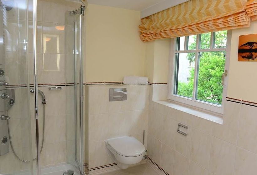 Frederics Residenz Am Englischen Garten