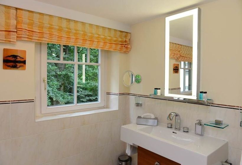 Frederics Residenz Am Englischen Garten