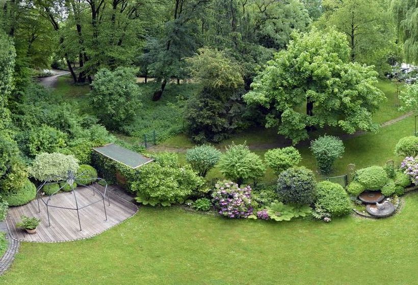 Frederics Residenz Am Englischen Garten