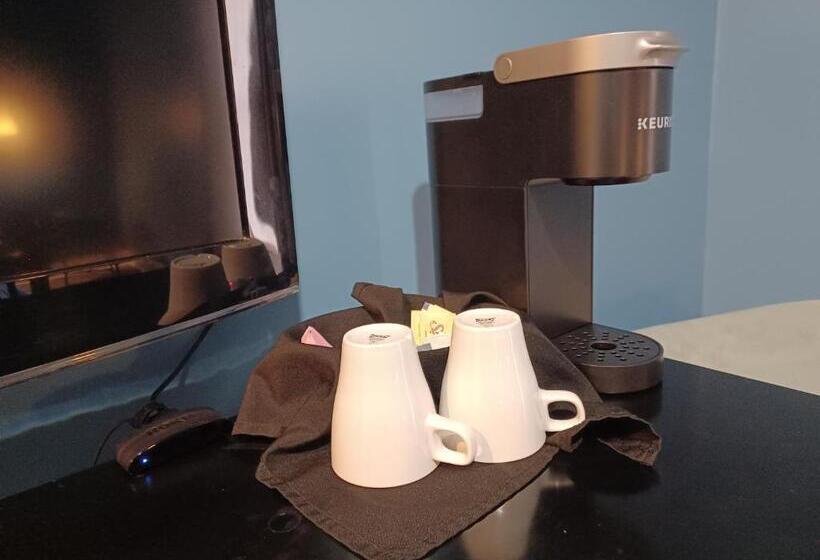 فندق Natchez Manor Bed & Breakfast