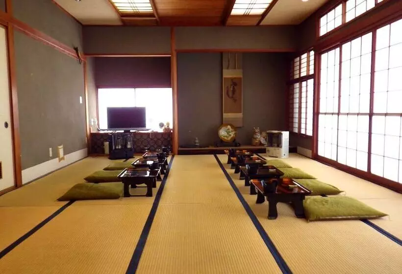Hotelli Okubo Ryokan