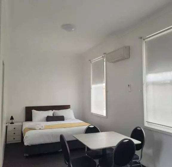 Hotelli Seaton Arms Motor Inn