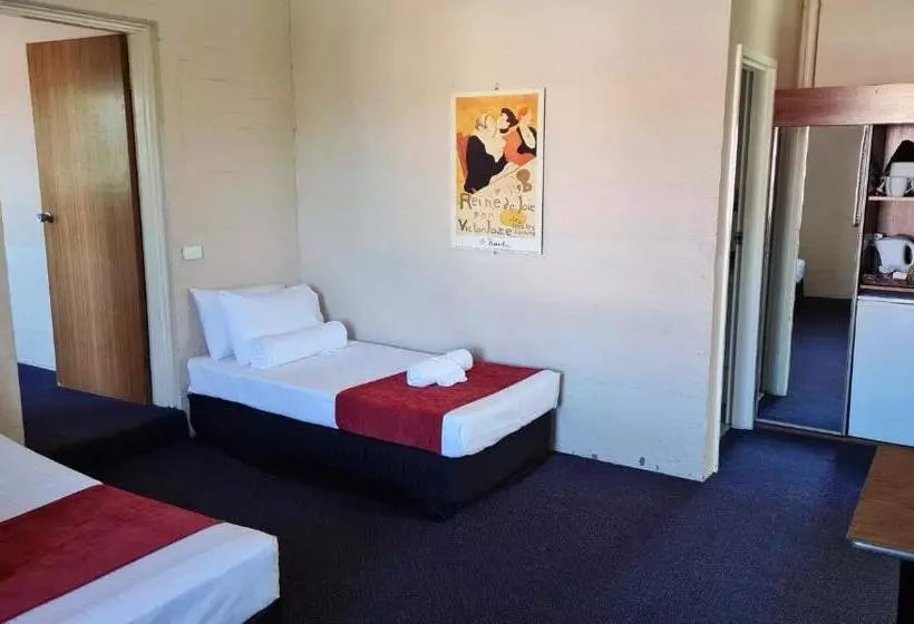 Hotelli Seaton Arms Motor Inn
