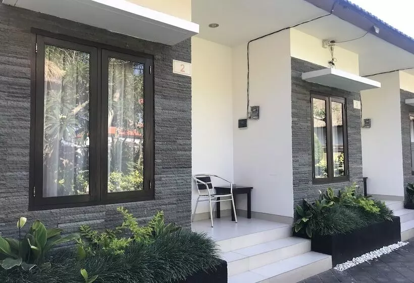 هتل The Celuk Homestay