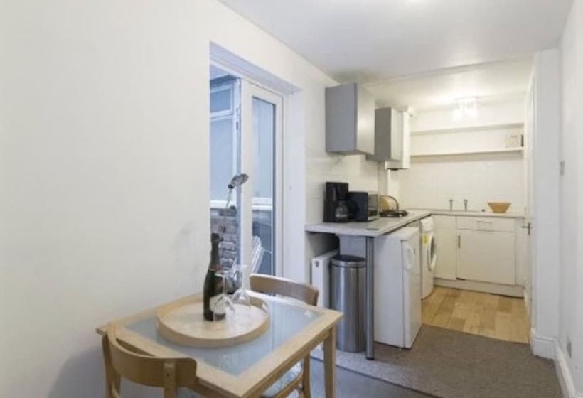 Kensington Olympia Apartments