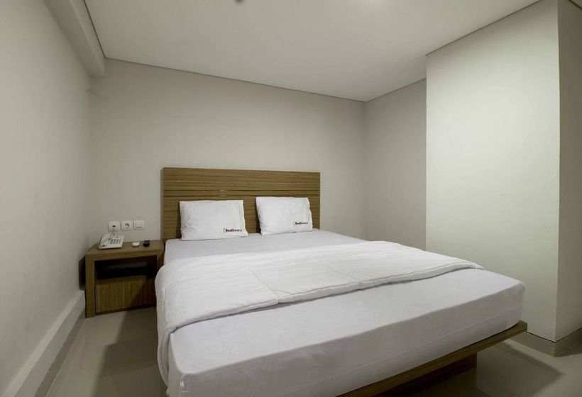 Pensió Reddoorz @ Cibogo Bawah