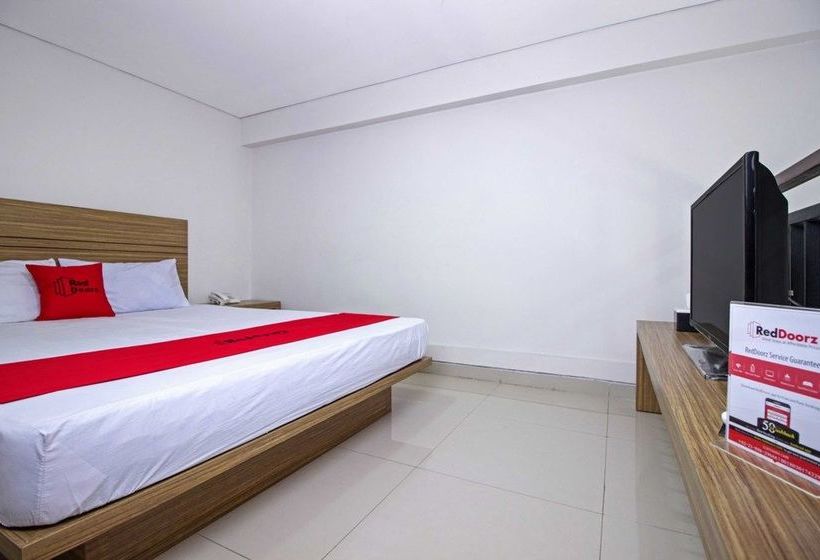 Pensió Reddoorz @ Cibogo Bawah