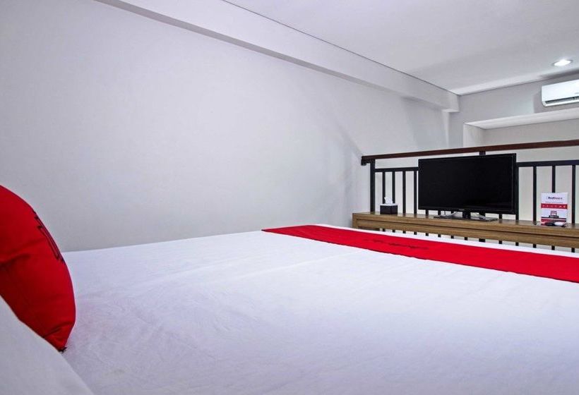 Pensió Reddoorz @ Cibogo Bawah